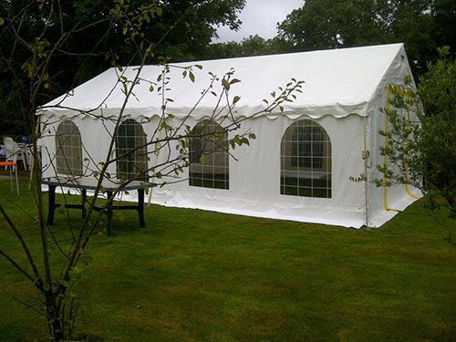 Prévoir une tente pour une fête dans son jardin à Brest Prévoir une tente pour une fête dans son jardin à Brest