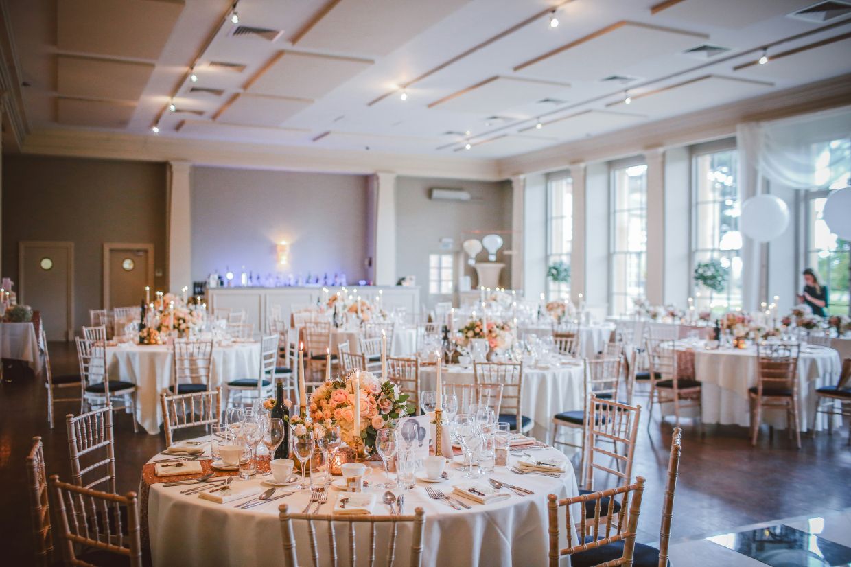 Pensez à tous les détails nécessaires avant le louer une salle pour votre mariage à Brest Pensez à tous les détails nécessaires avant le louer une salle pour votre mariage à Brest